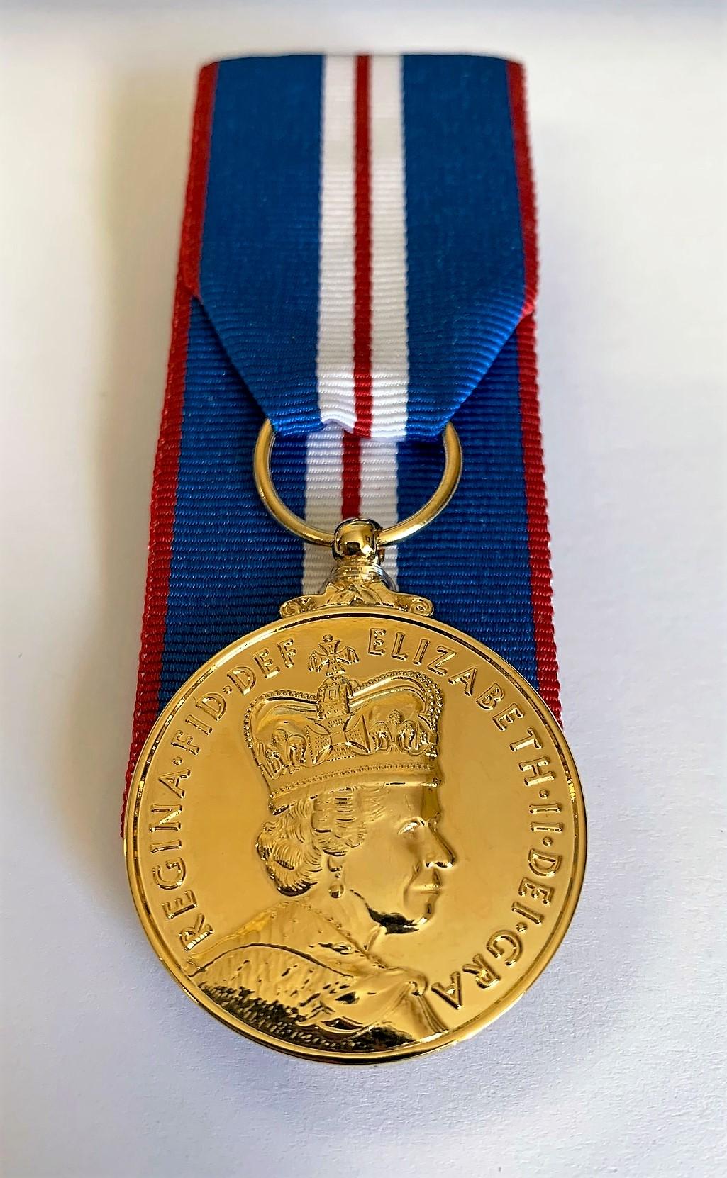 Queens Golden Jubilee Medal 2002 Full Size Ready To Wear Court Mounted