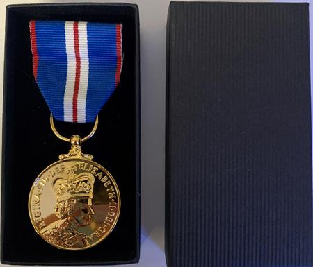 Queens Golden Jubilee  2002 Medal with Presentation Pin + Box Full Size