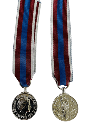  Queen's Platinum Jubilee 2022 Medal Loose with Ribbon -  MINIATURE 