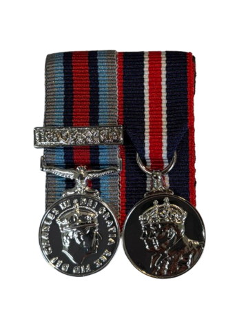 CIIIR OP SHADER WITH IRAQ & SYRIA CLASP + KCM 23 MINIATURE COURT MOUNTED SET