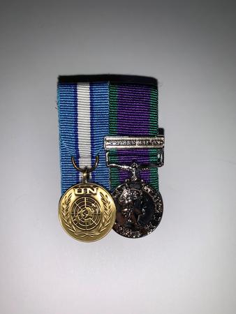 UN Cyprus + GSM NI - Miniature court  mounted medal set