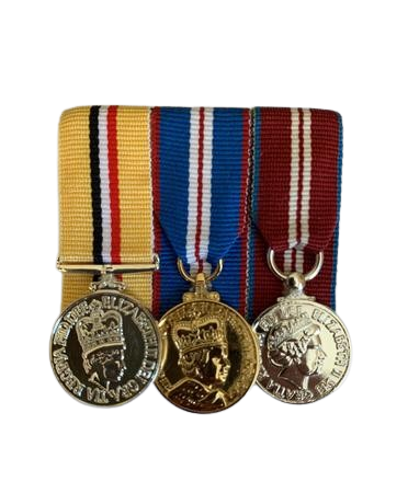 Miniature Op Telic, Q G J M , Q D J M court mounted set